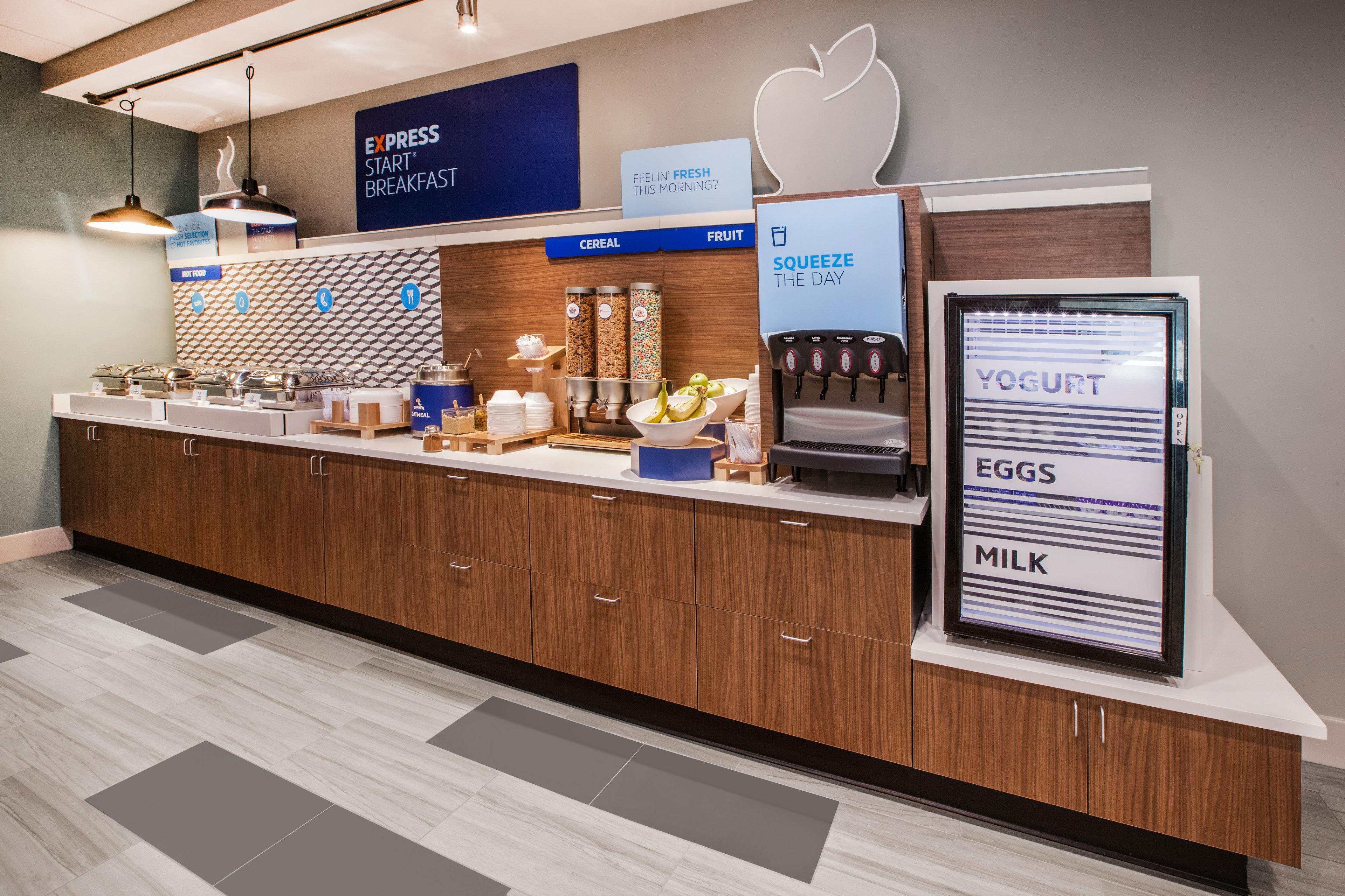 Holiday Inn Express Pembroke By Ihg Exterior photo