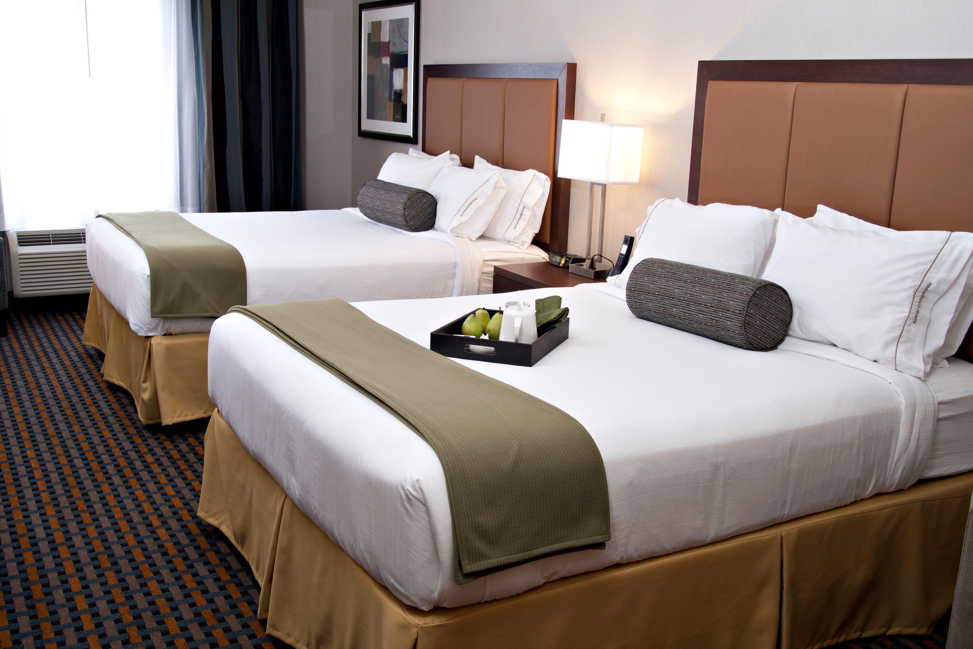 Holiday Inn Express Pembroke By Ihg Exterior photo